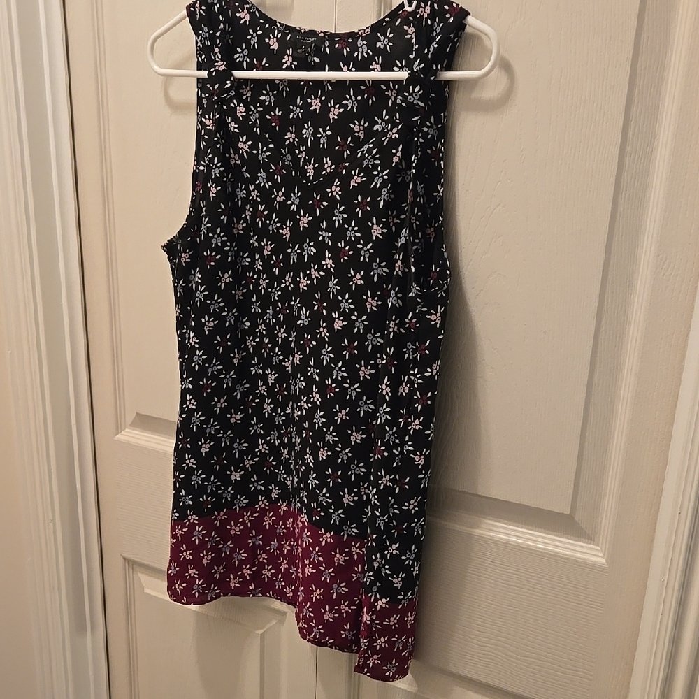 Floral Sleeveless Top - Black and Burgundy